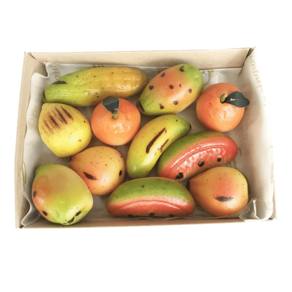 frutta martorana - pasta reale alle mandorle - Nel Cuore della Sicilia